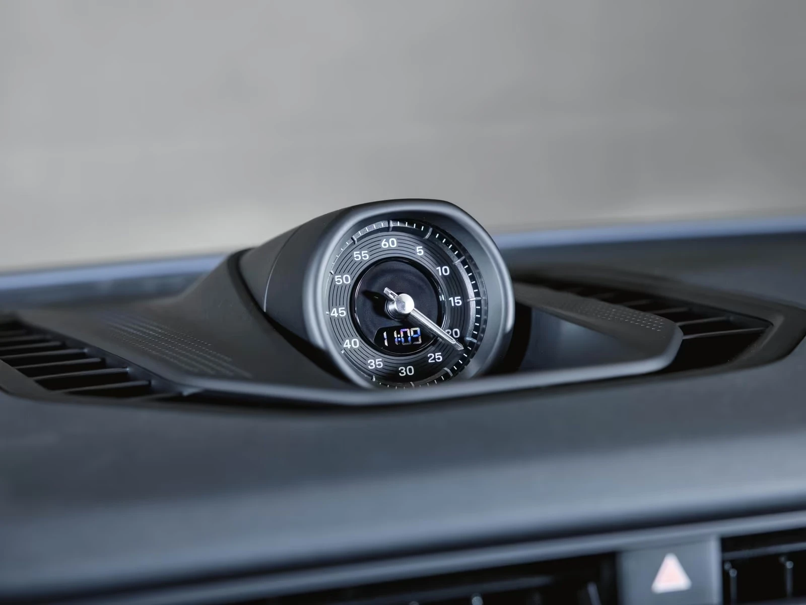 Porsche Cayenne ELECTRIC * NEW 2026* BOSE PANORAMA SPORT-CHRONO 36, снимка 10 - Автомобили и джипове - 54812276