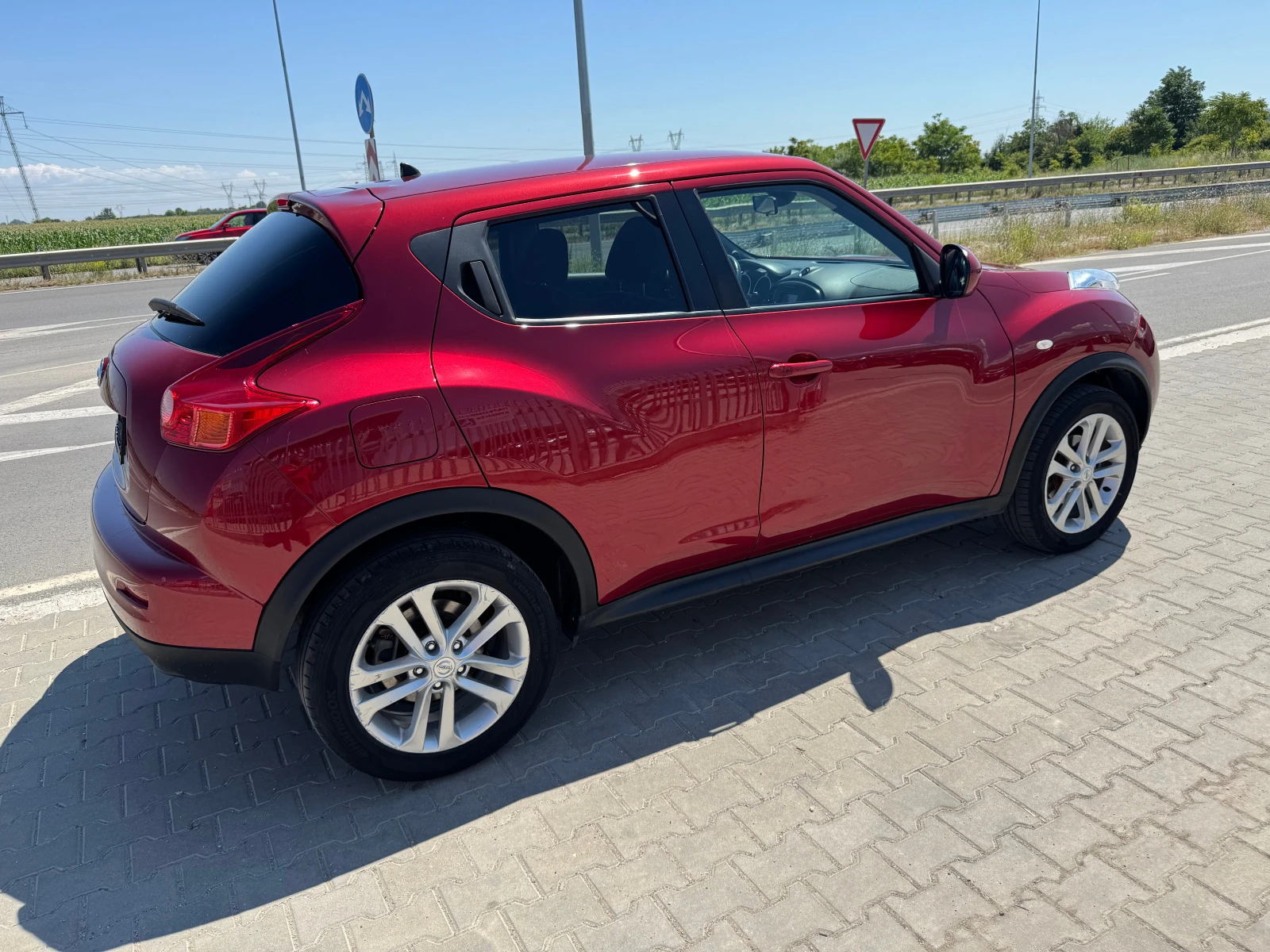 Nissan Juke 1.6 i Camera, снимка 4 - Автомобили и джипове - 55302587