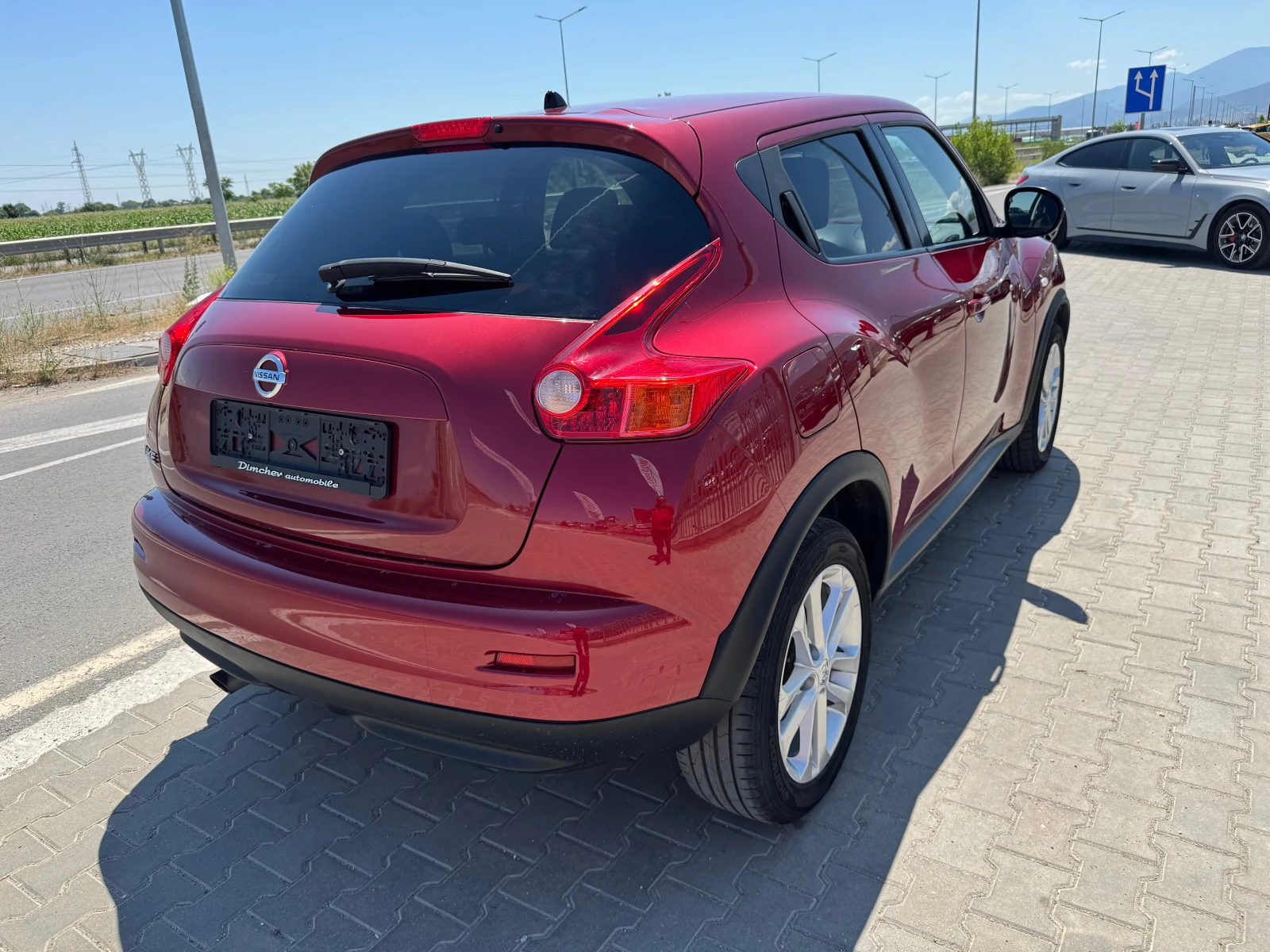 Nissan Juke 1.6 i Camera, снимка 6 - Автомобили и джипове - 55302587