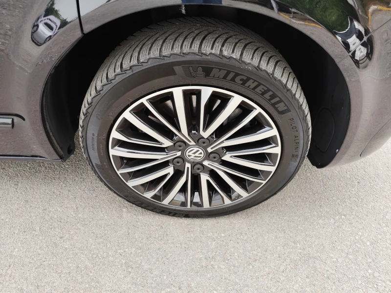 VW Multivan 2.0TDi* 4MOTION* 7 MECTA* HIGHLINE EXCLUSIVE* ABT, снимка 17 - Бусове и автобуси - 50664555
