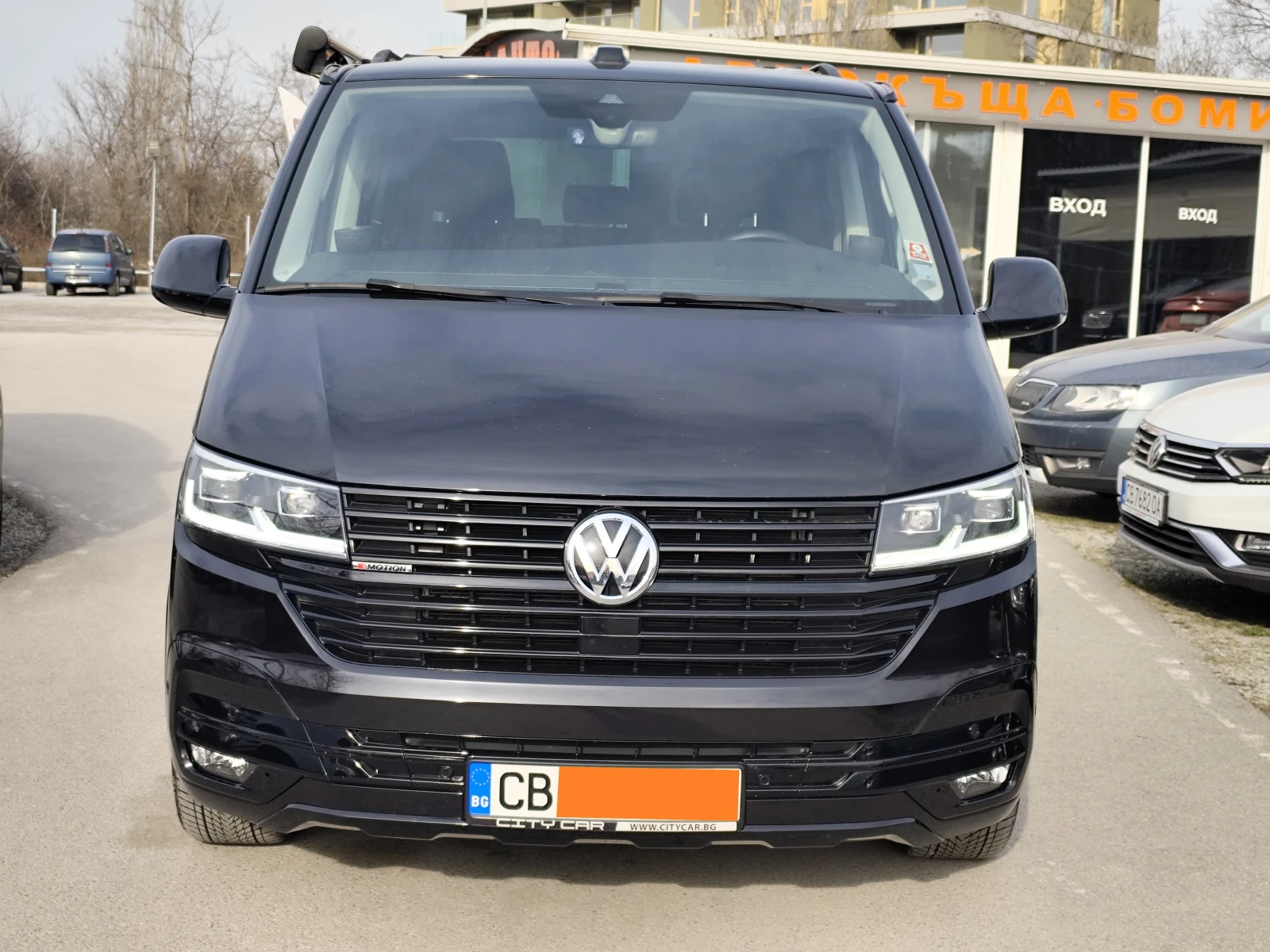 VW Multivan 2.0TDi* 4MOTION* 7 MECTA* HIGHLINE EXCLUSIVE* DSG, снимка 2 - Бусове и автобуси - 50664555