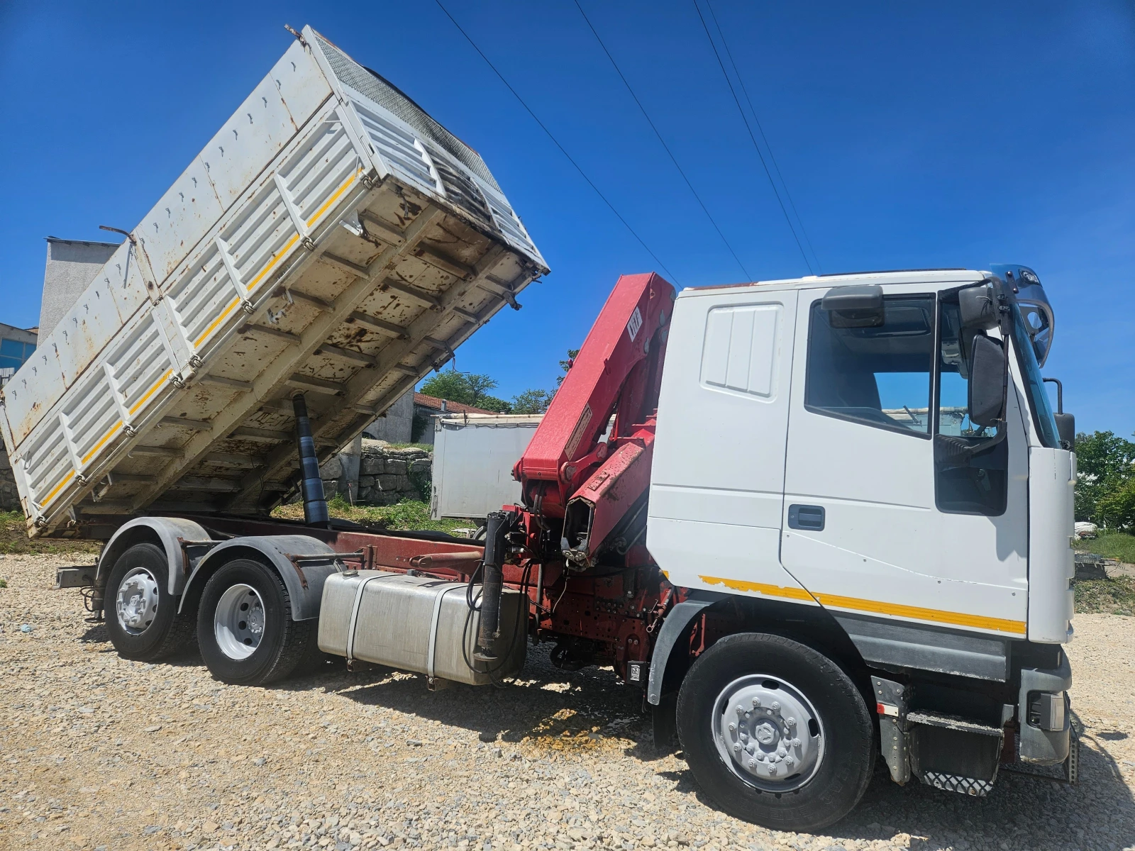 Iveco EuroStar Самосвал с кран - изображение 8