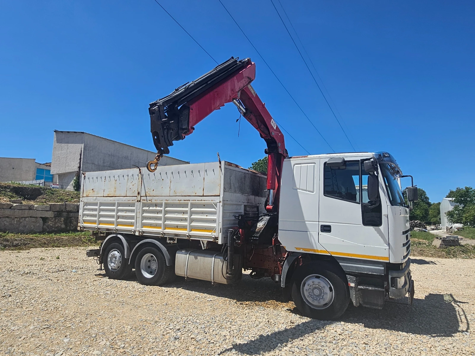 Iveco EuroStar Самосвал с кран - изображение 6