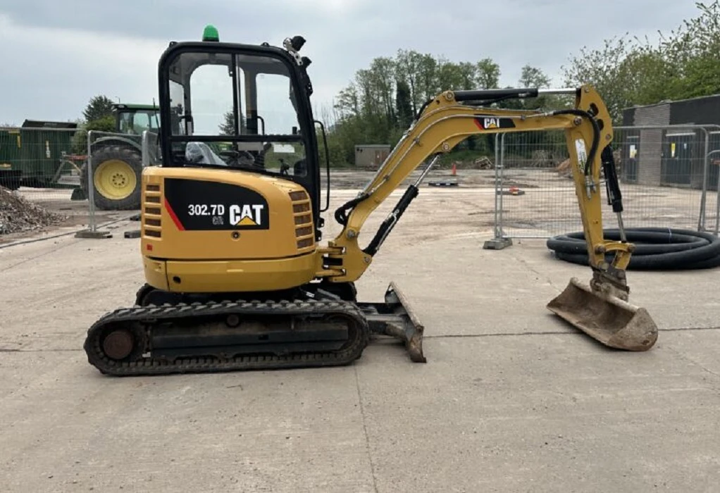 Багер Caterpillar 302.7D CR