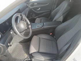 Mercedes-Benz E 200, снимка 16