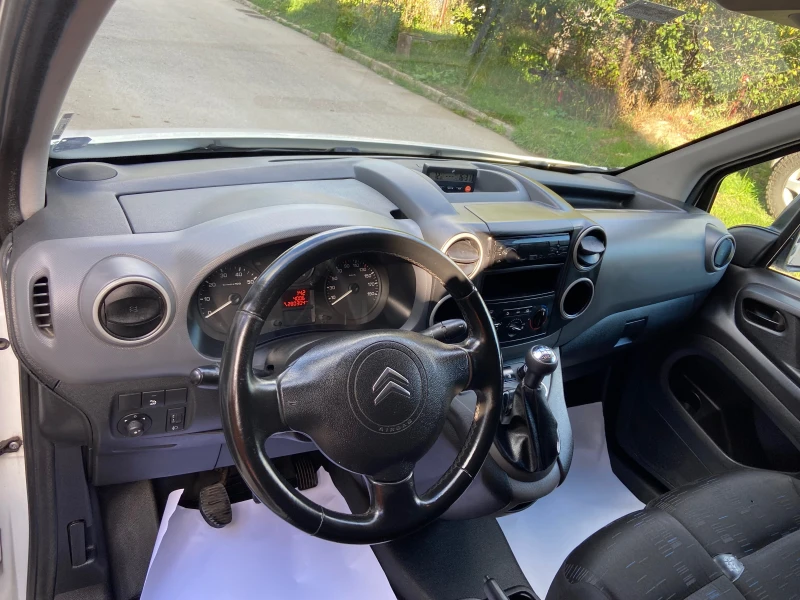 Citroen Berlingo 1.6 Бензин Газ 2+ 1МЕСТНА, снимка 13 - Автомобили и джипове - 47412573