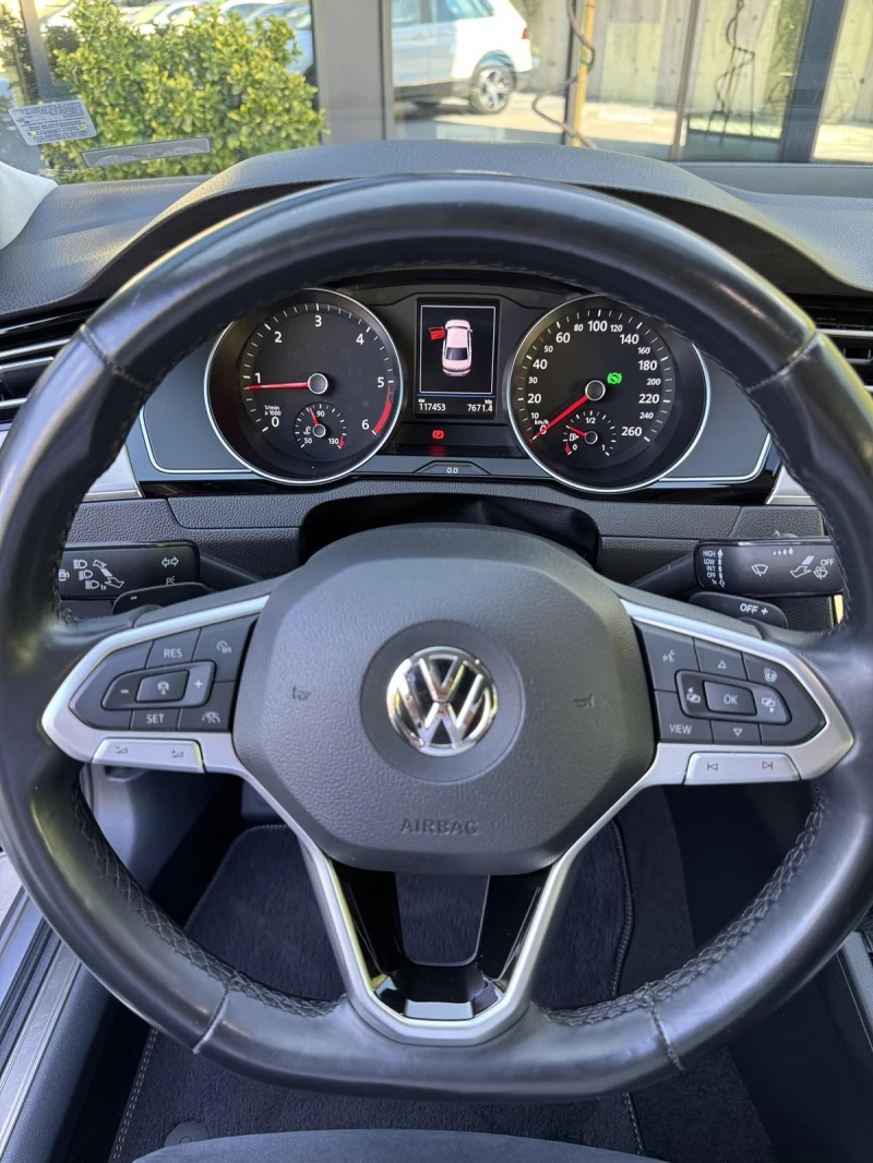 VW Passat, снимка 14 - Автомобили и джипове - 51432146