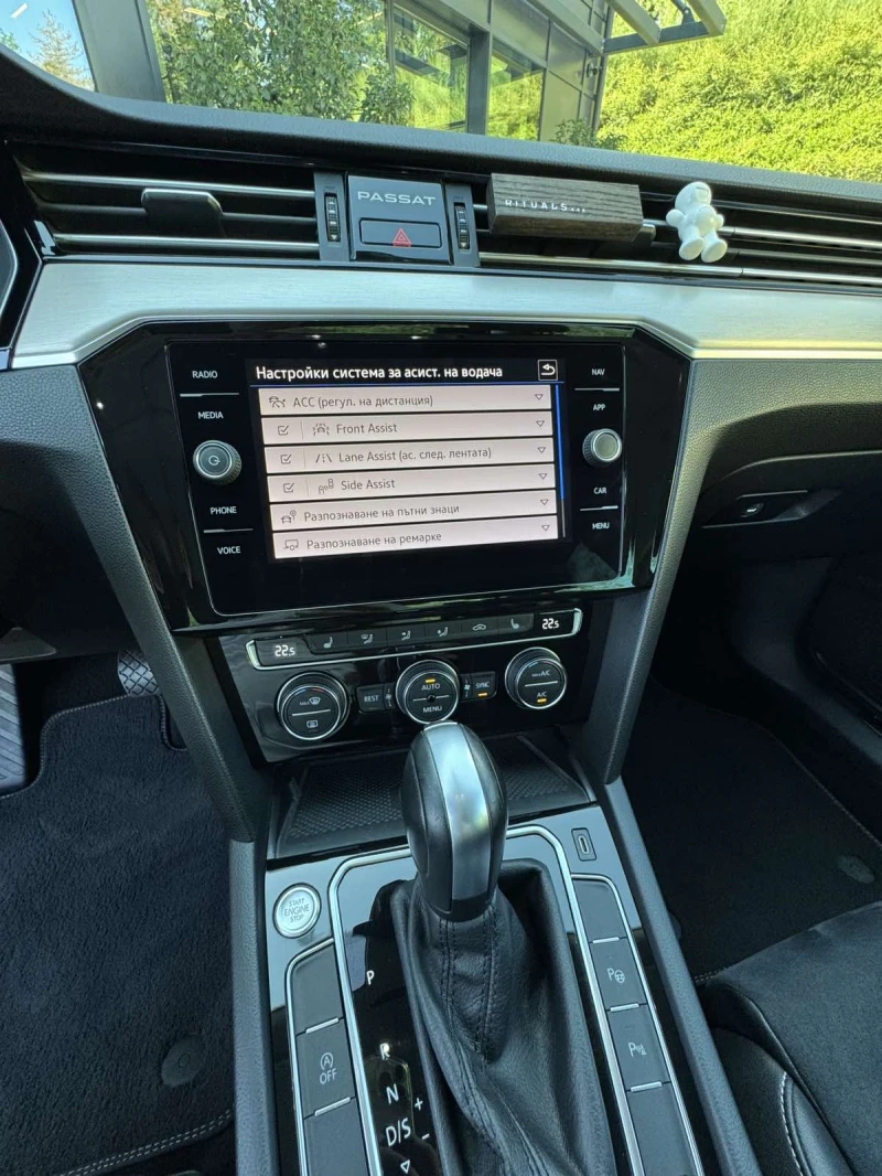 VW Passat, снимка 16 - Автомобили и джипове - 51432146