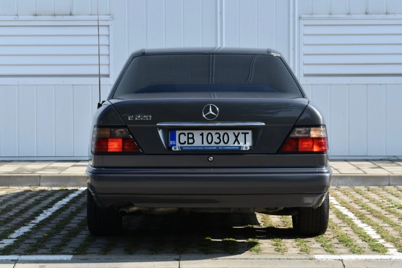 Mercedes-Benz E 220 ORIGINAL 100%!!!!, снимка 6 - Автомобили и джипове - 52113020