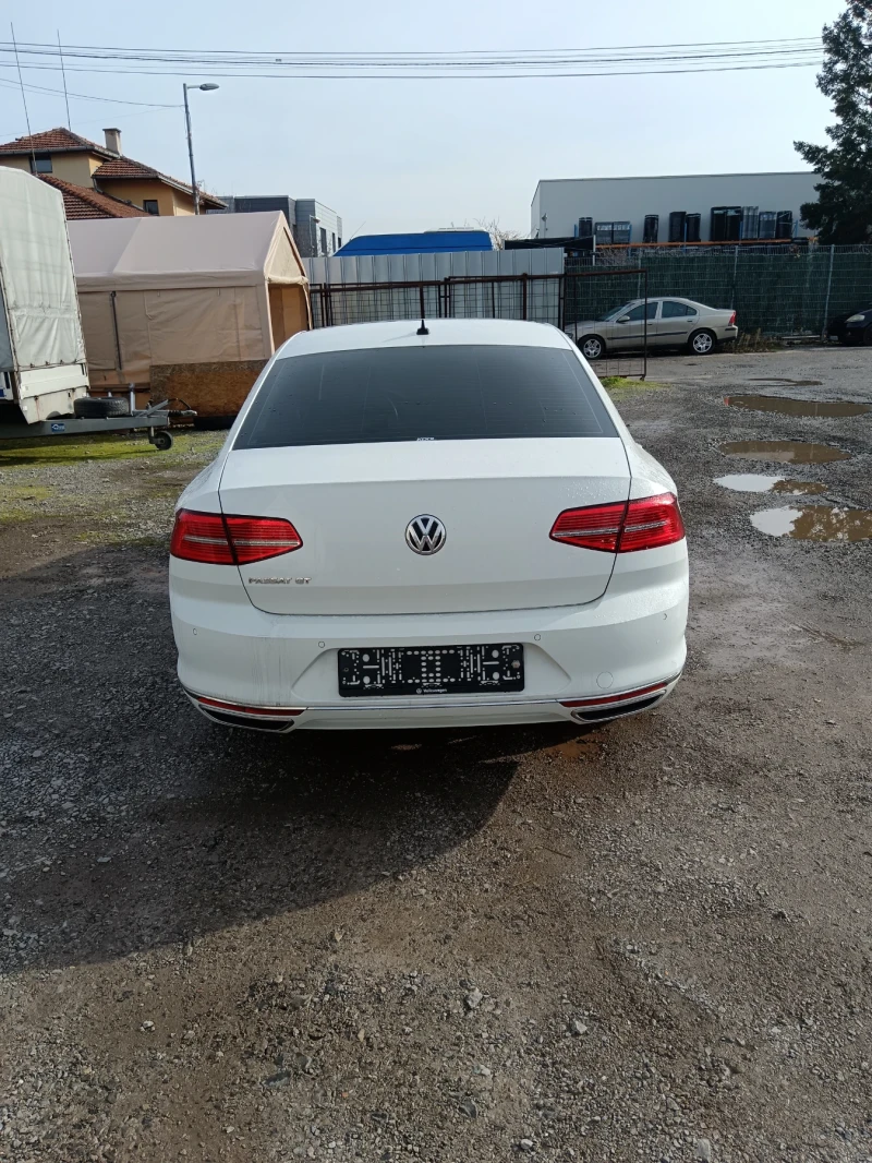 VW Passat, снимка 5 - Автомобили и джипове - 52661312