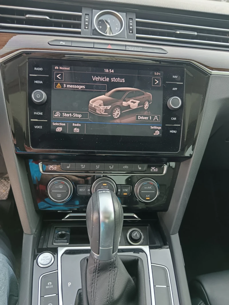 VW Passat, снимка 12 - Автомобили и джипове - 52661312