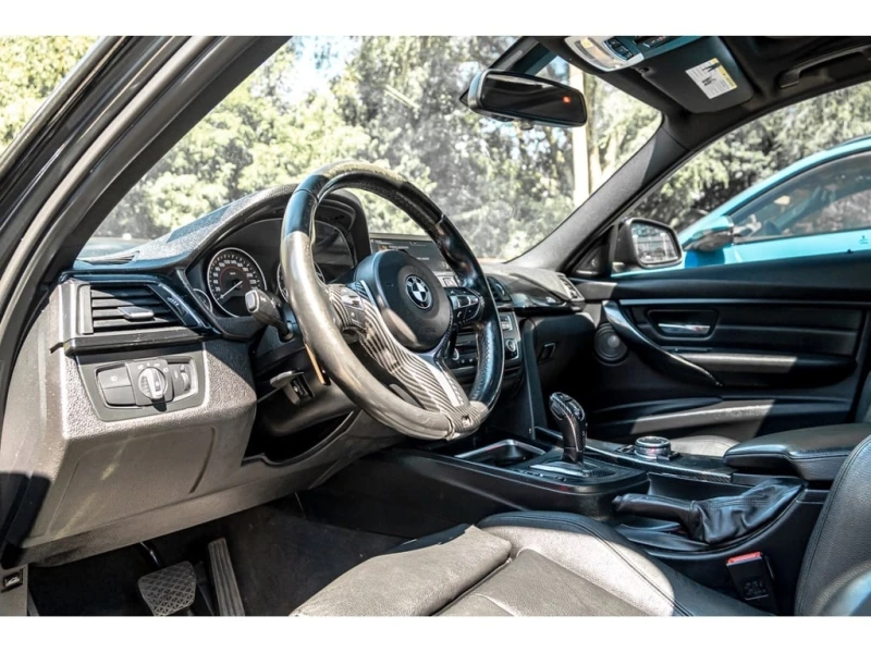 BMW 335 * 4dr Sdn 335i xDrive AWD * CARFAX * ЦЕНА ДО БГ, снимка 7 - Автомобили и джипове - 52752951