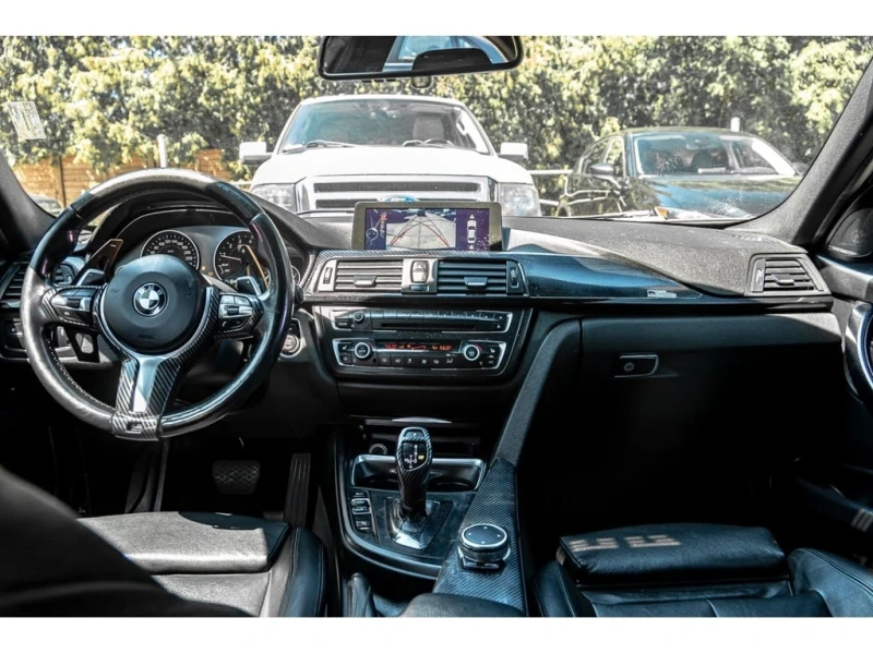 BMW 335 * 4dr Sdn 335i xDrive AWD * CARFAX * ЦЕНА ДО БГ, снимка 8 - Автомобили и джипове - 52752951