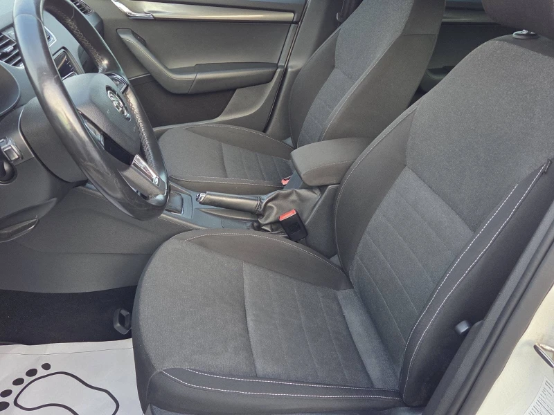 Skoda Octavia 1.6TDI/FACELIFT/SOLEIL, снимка 9 - Автомобили и джипове - 52789361
