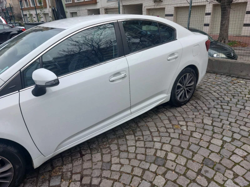 Toyota Avensis, снимка 3 - Автомобили и джипове - 52914274