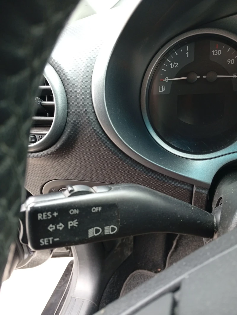 Seat Leon 2.0  FSI, снимка 9 - Автомобили и джипове - 53066452