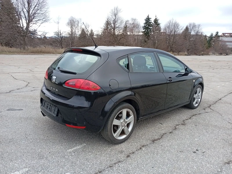 Seat Leon 2.0  FSI, снимка 4 - Автомобили и джипове - 53066452