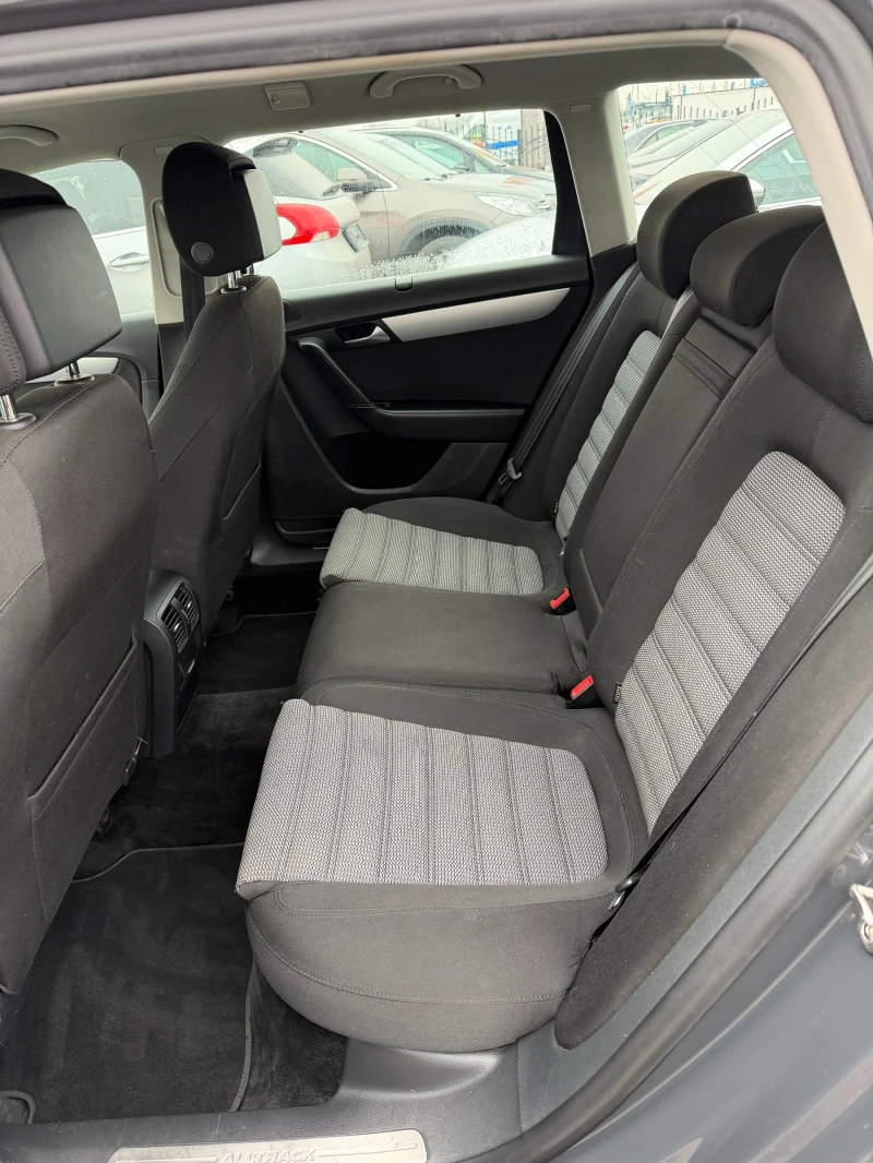VW Alltrack PASSAT 2.0TDI 4MOTION AVTOMAT/NAVI EURO 5, снимка 11 - Автомобили и джипове - 53155013