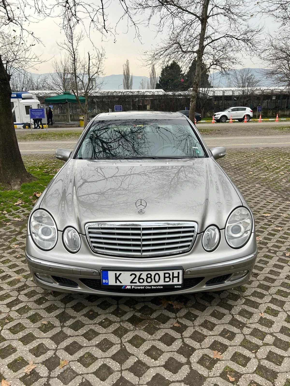 Mercedes-Benz E 220, снимка 1