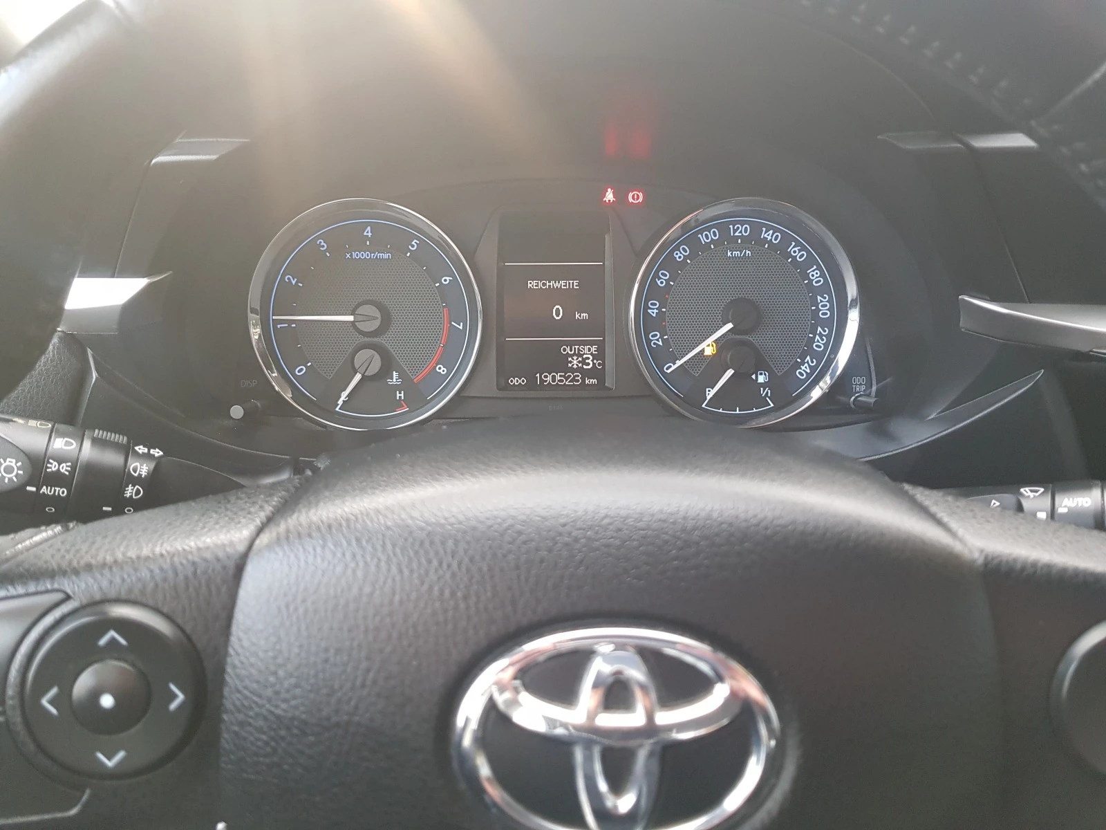 Toyota Corolla 1.6 VALVE MATIC - изображение 10