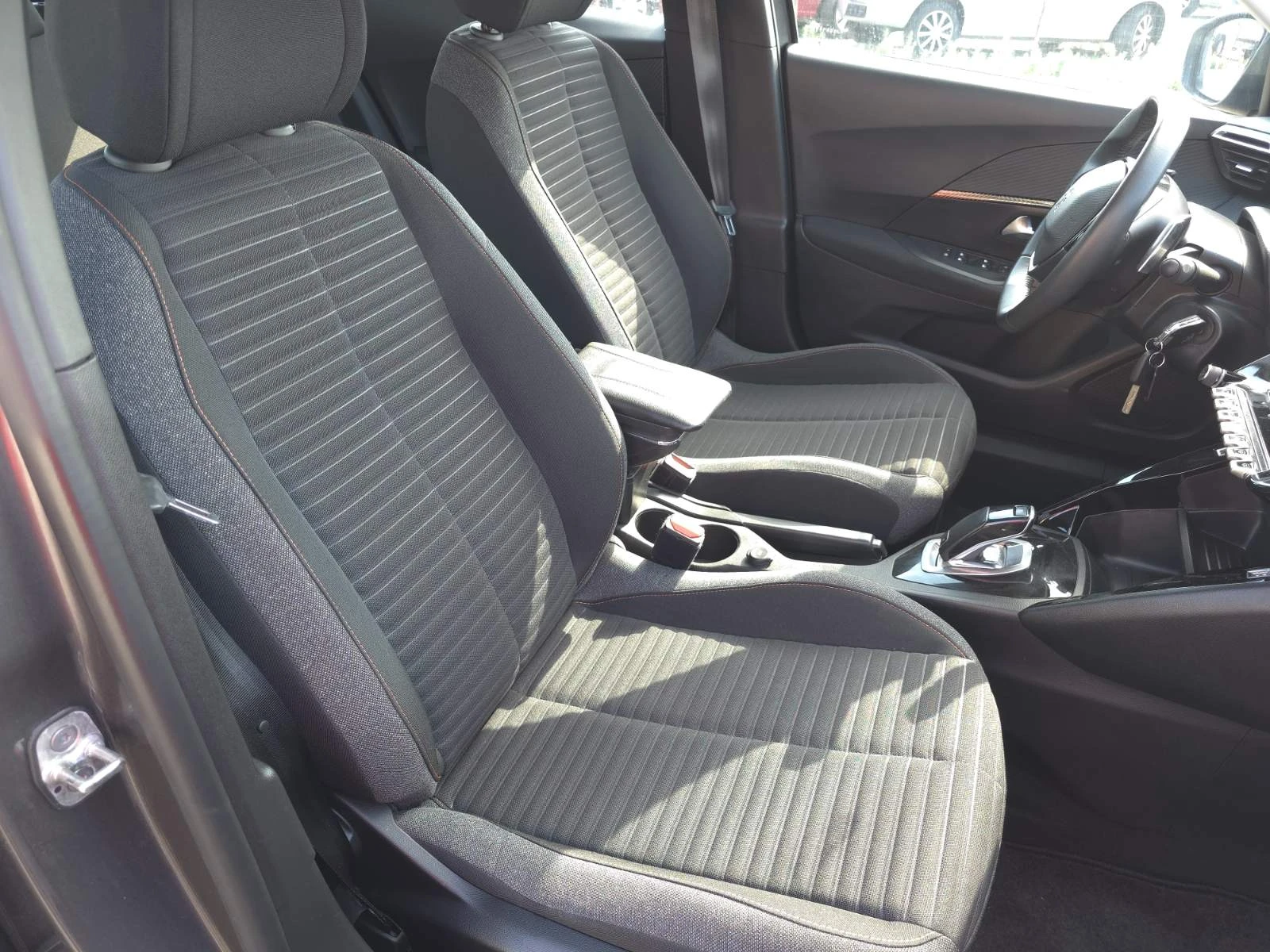 Peugeot 2008 1.2 Turbo Allure Автоматик| Навигация | Парктроник - изображение 10