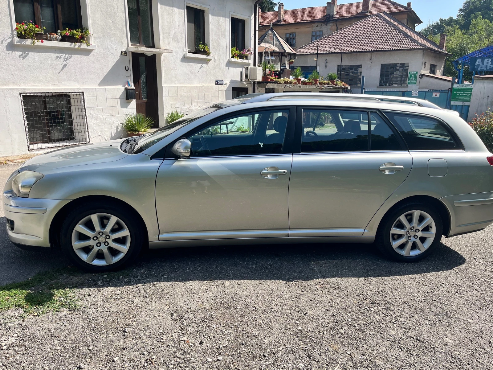 Toyota Avensis 2.0 D4D - изображение 4