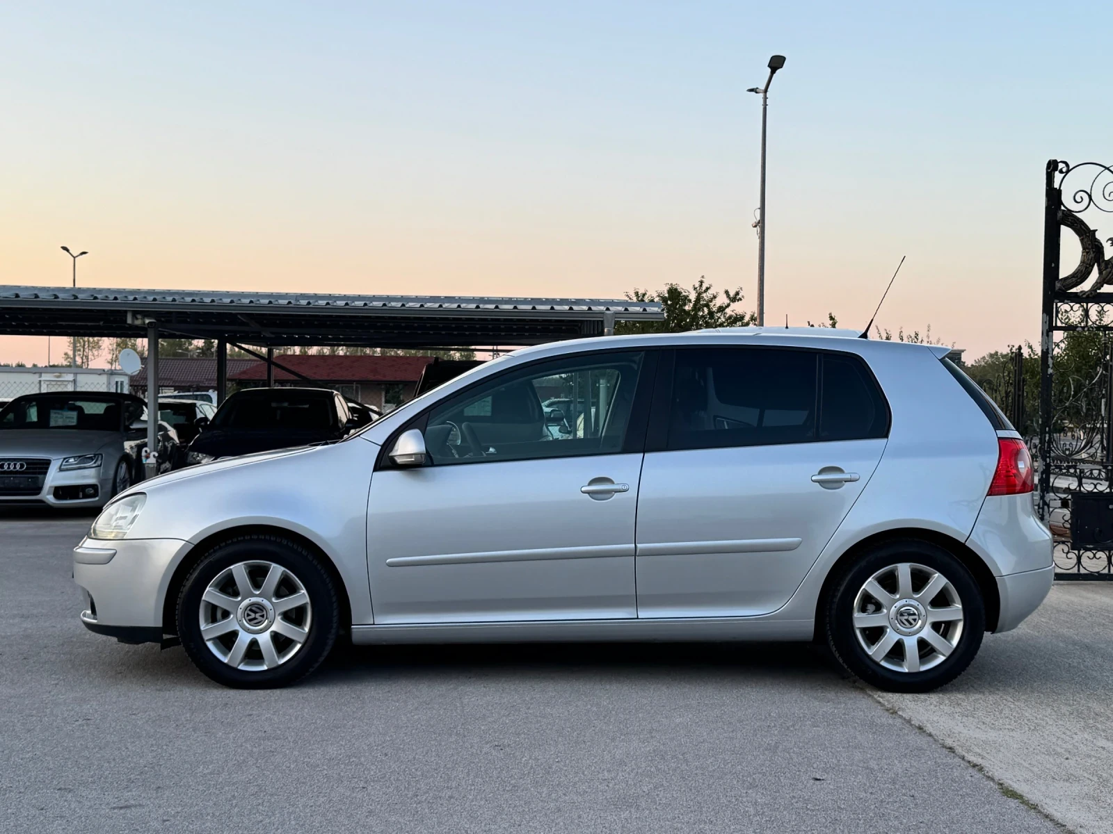 VW Golf 2.0TDI ИТАЛИЯ - изображение 2