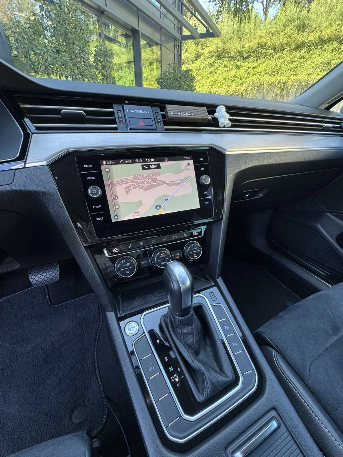 VW Passat | Mobile.bg   15