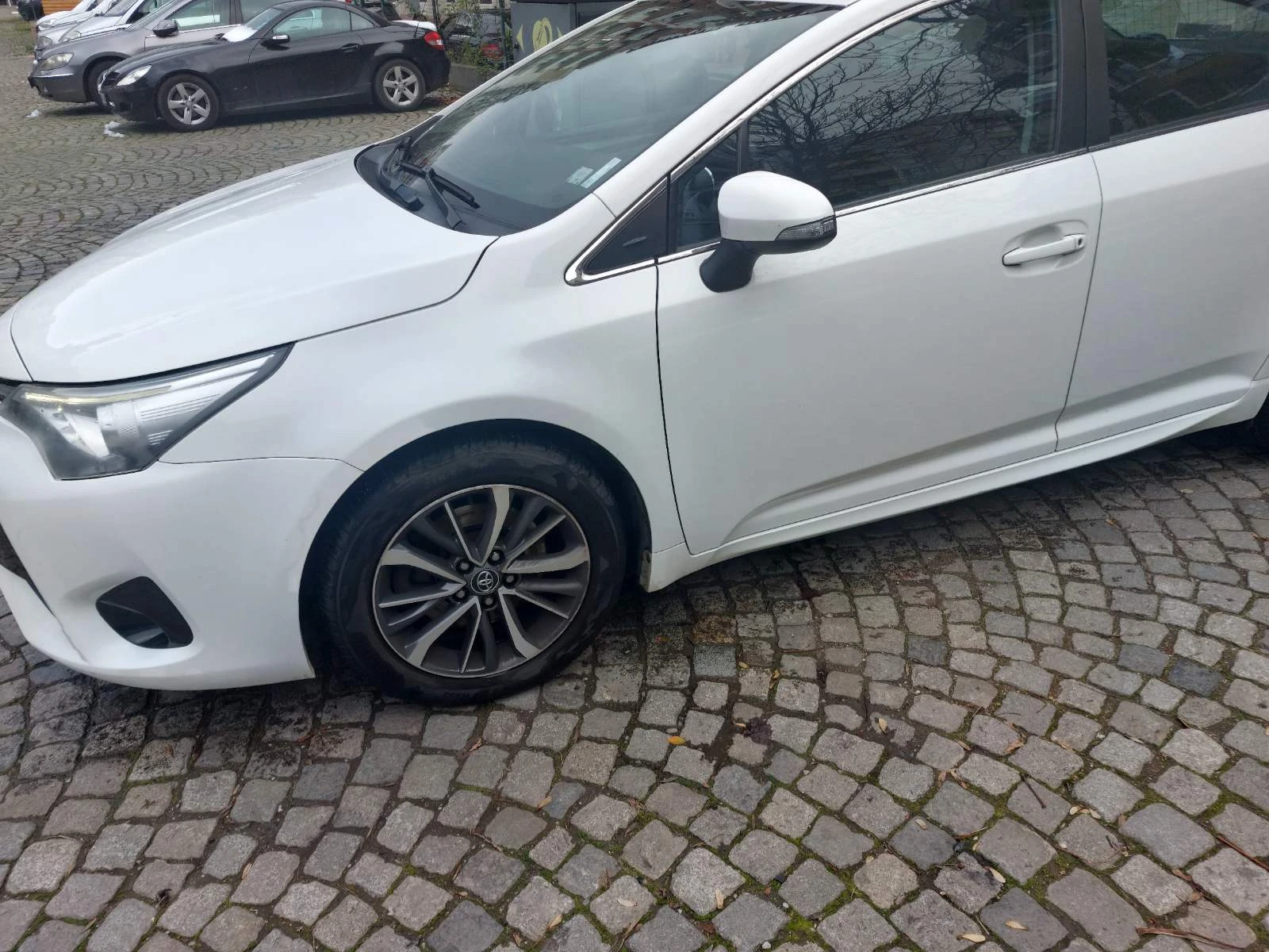 Toyota Avensis  - изображение 2