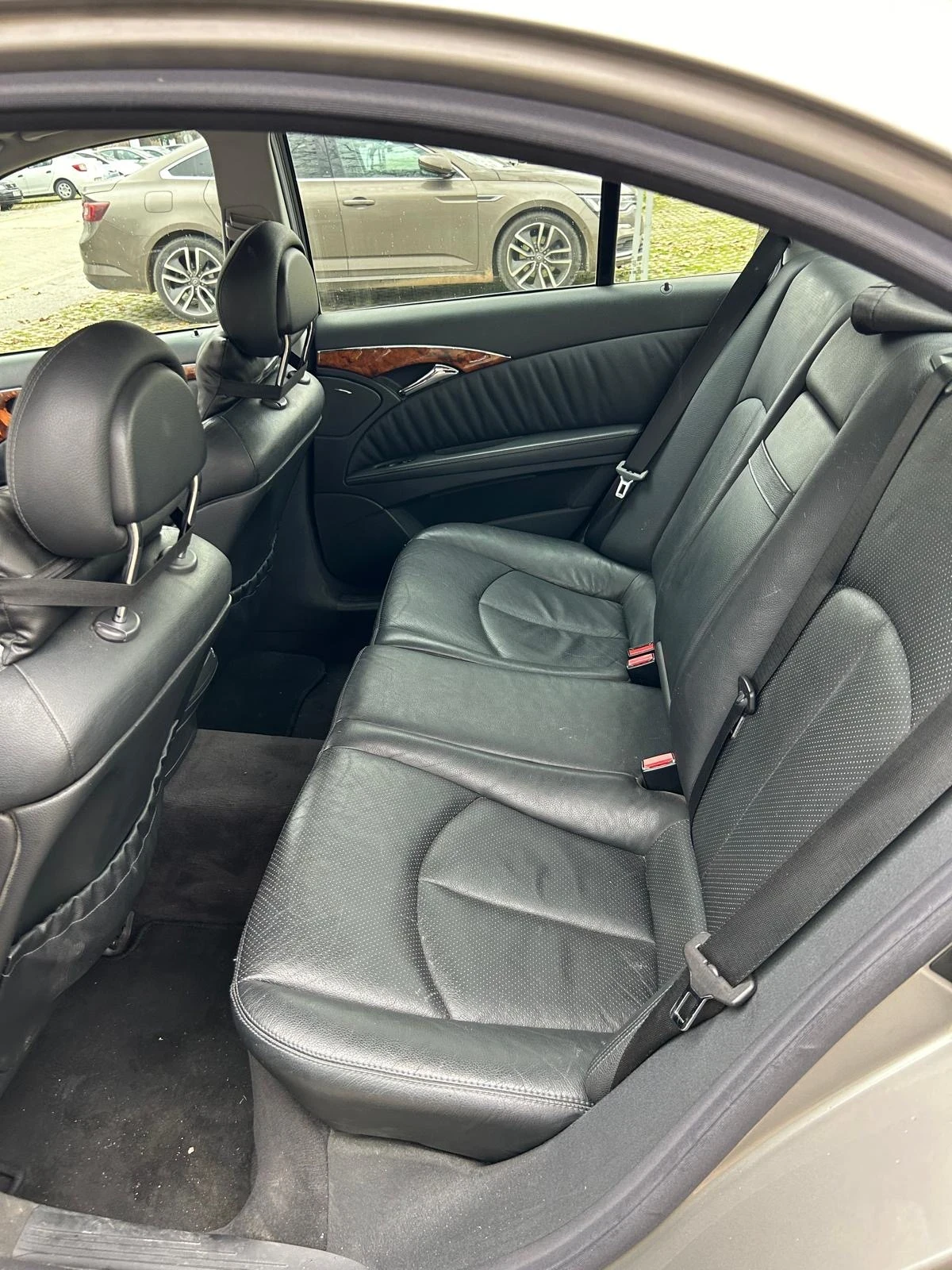 Mercedes-Benz E 220  - изображение 7