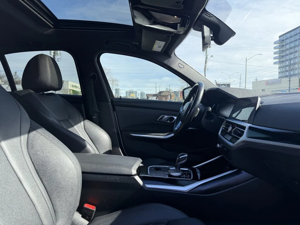 BMW 330 xDrive* АвтоКредит(ЦЕНА ДО БГ), снимка 6 - Автомобили и джипове - 53806175