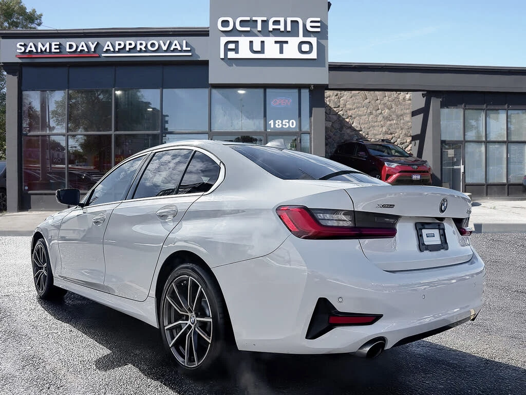 BMW 330 xDrive* АвтоКредит(ЦЕНА ДО БГ), снимка 4 - Автомобили и джипове - 53806175