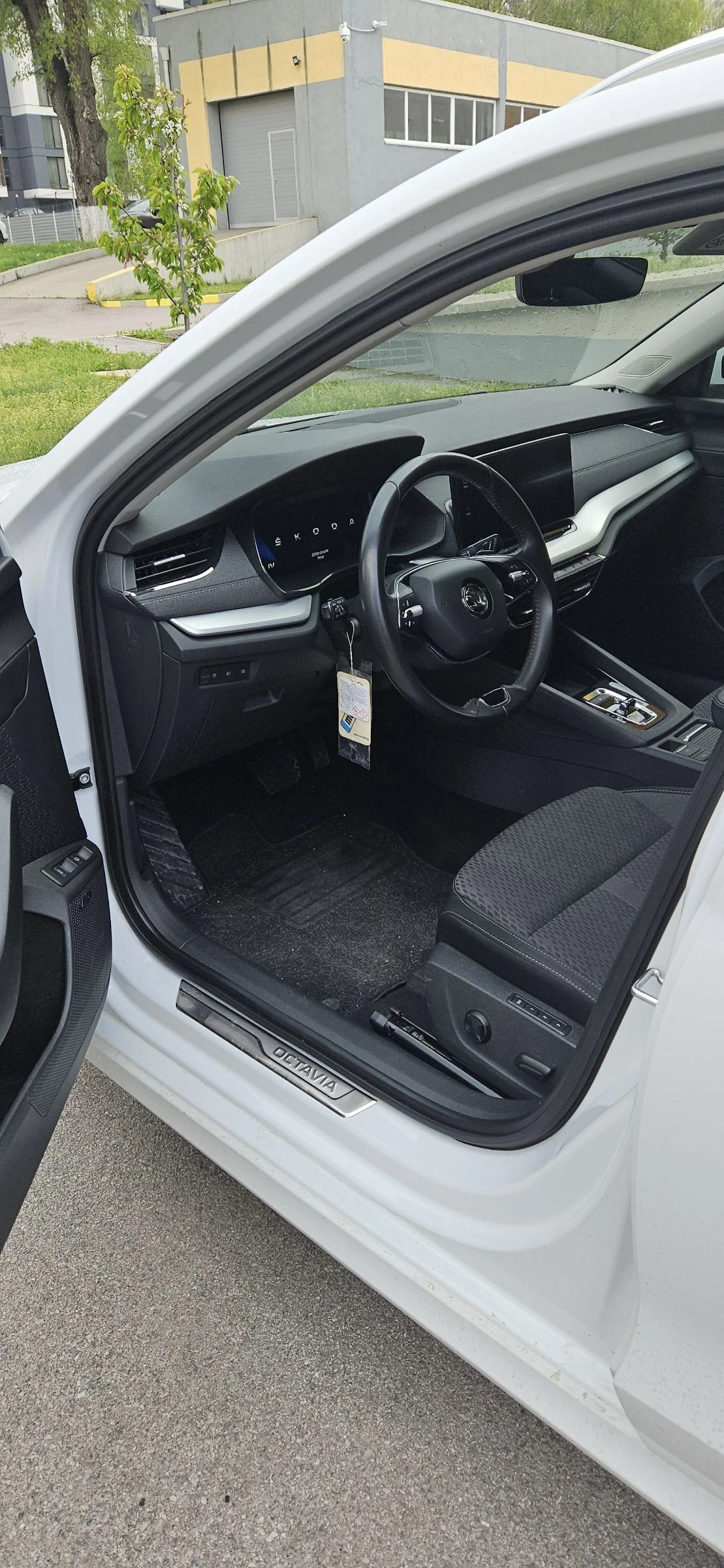 Skoda Octavia IV, снимка 5 - Автомобили и джипове - 54280756