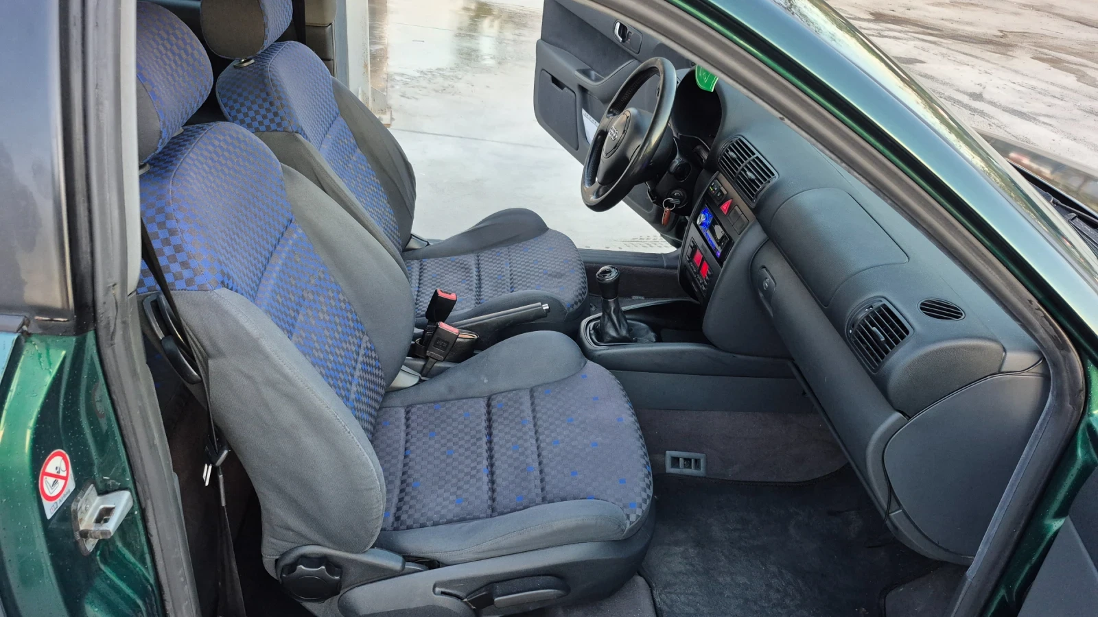 Audi A3 1.8 Газ/Инж 125 Коня, снимка 9 - Автомобили и джипове - 54304244