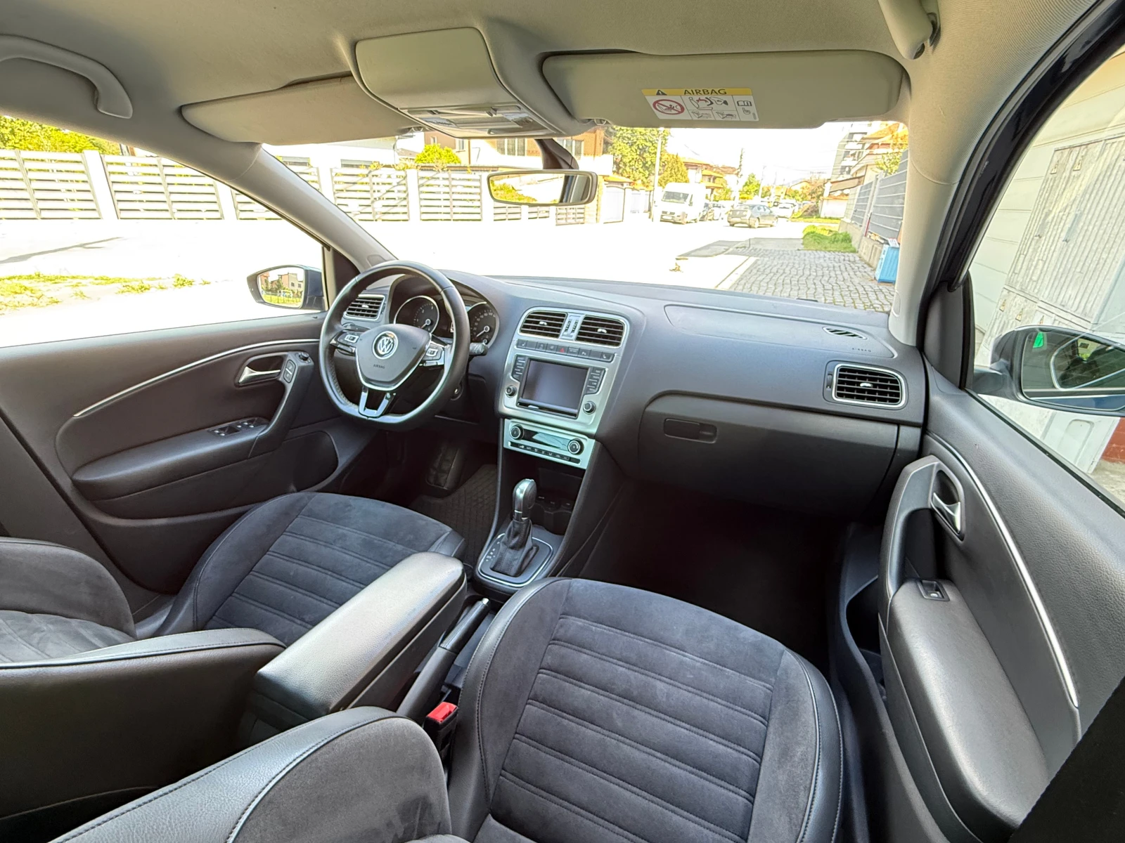 VW Polo 1.4TDI-AVTOMAT-ШВЕЙЦАРИЯ, снимка 12 - Автомобили и джипове - 54428773