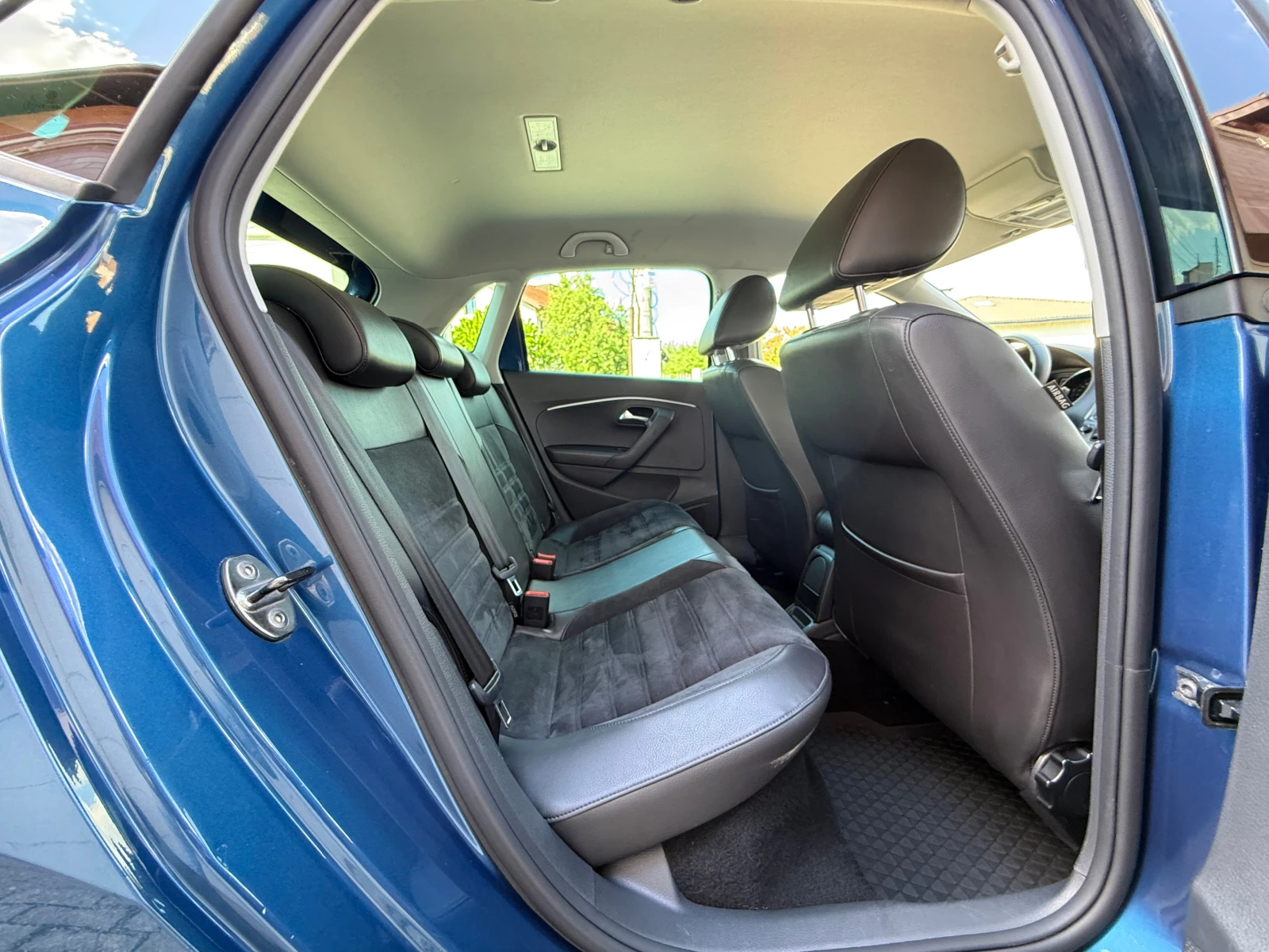 VW Polo 1.4TDI-AVTOMAT-ШВЕЙЦАРИЯ, снимка 16 - Автомобили и джипове - 54428773