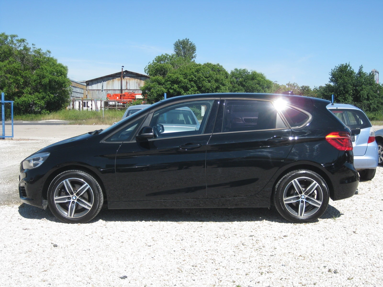BMW 220 d Active Tourer Luxury, снимка 8 - Автомобили и джипове - 54598410