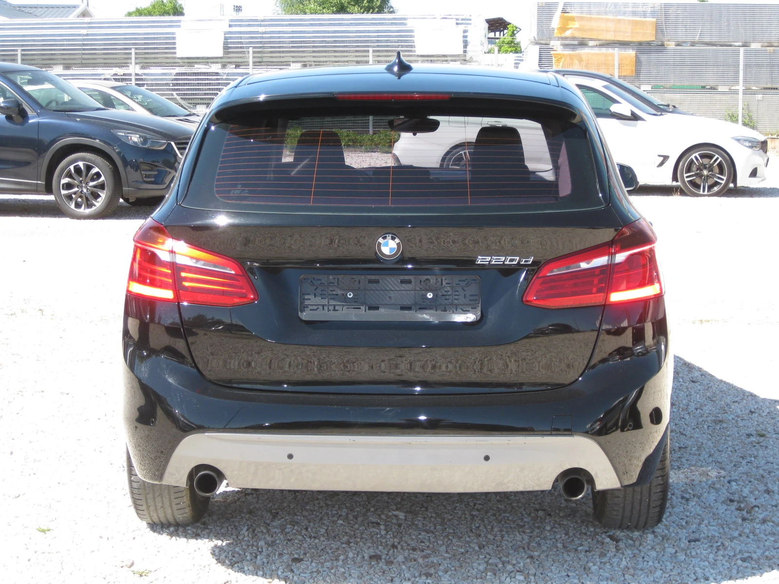 BMW 220 d Active Tourer Luxury, снимка 6 - Автомобили и джипове - 54598410