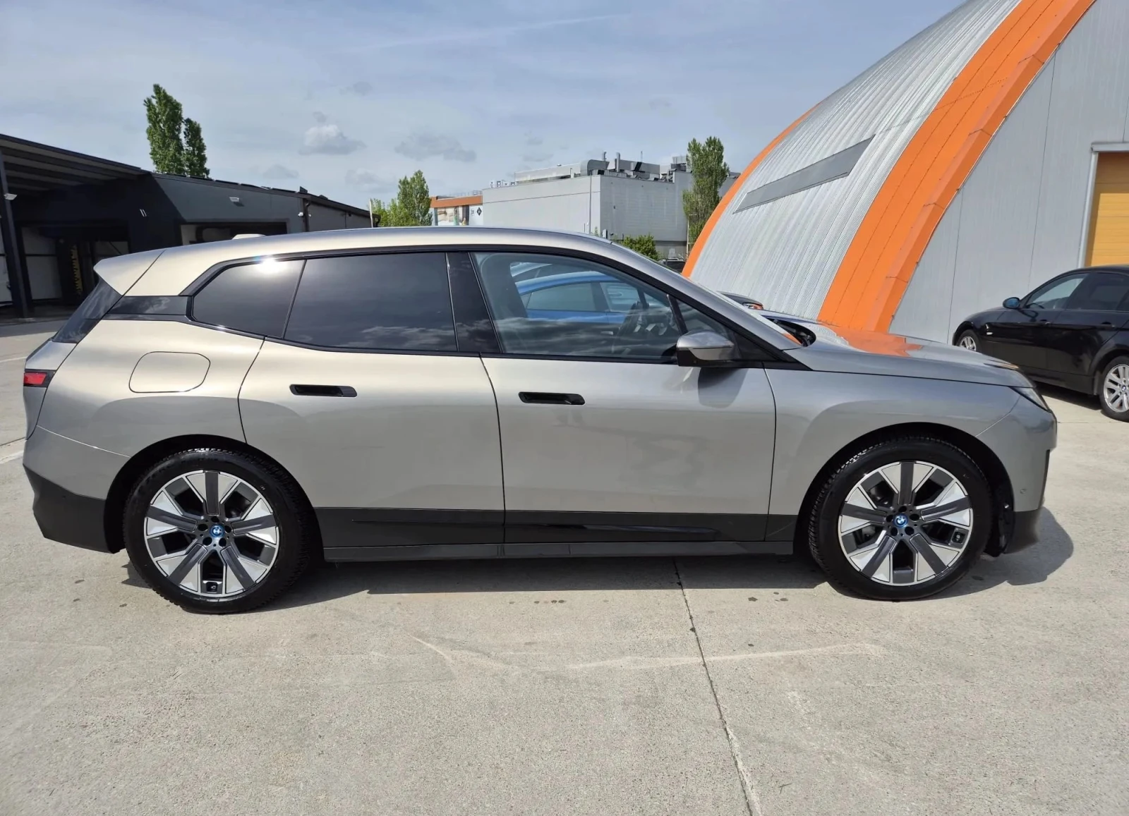 BMW iX 40 , снимка 4 - Автомобили и джипове - 54781211