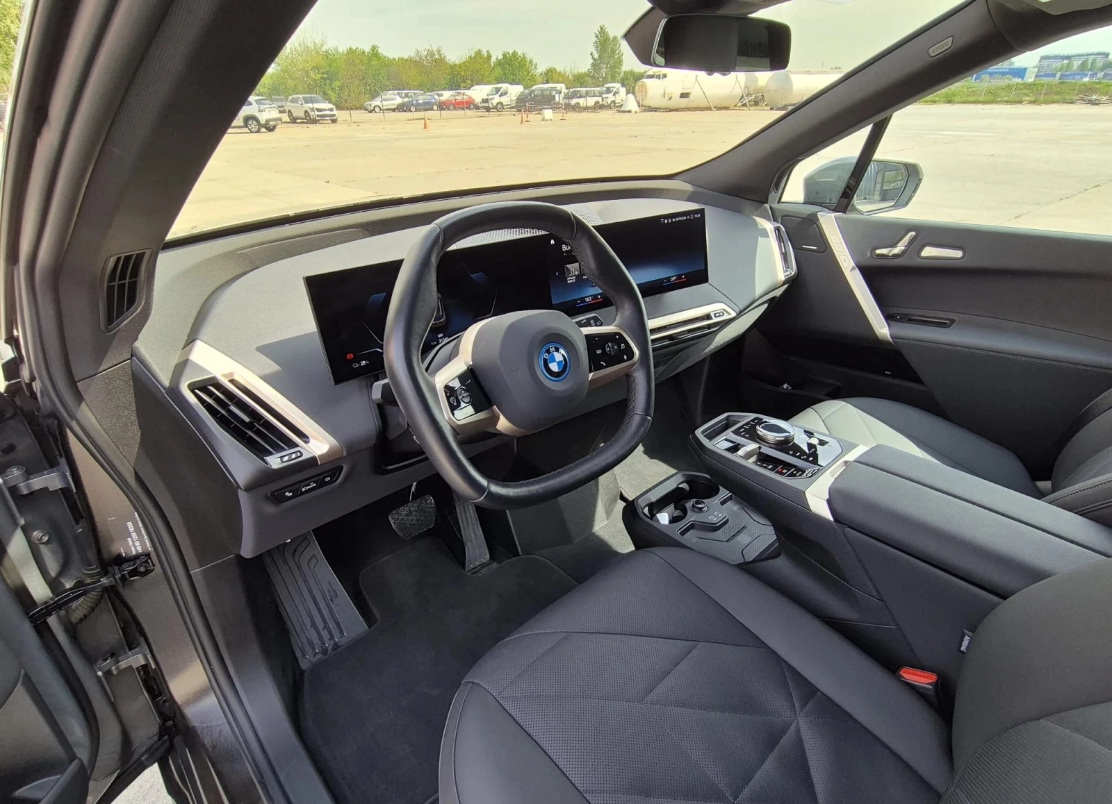 BMW iX 40 , снимка 5 - Автомобили и джипове - 54781211