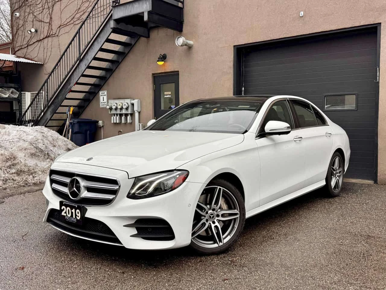 Mercedes-Benz CLE * * LOW KMS* GOOD SERVICE HISTORY* CLEAN CARFAX* *, снимка 3 - Автомобили и джипове - 54785323