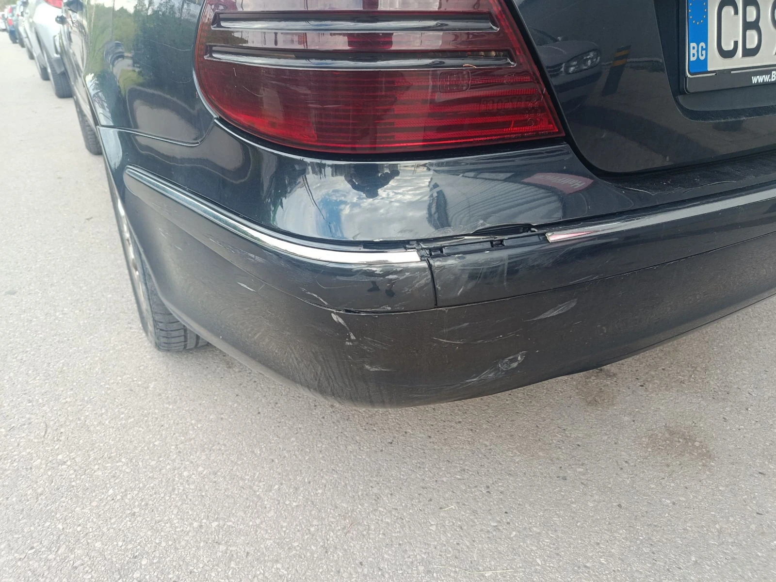 Mercedes-Benz E 220, снимка 2 - Автомобили и джипове - 55019030
