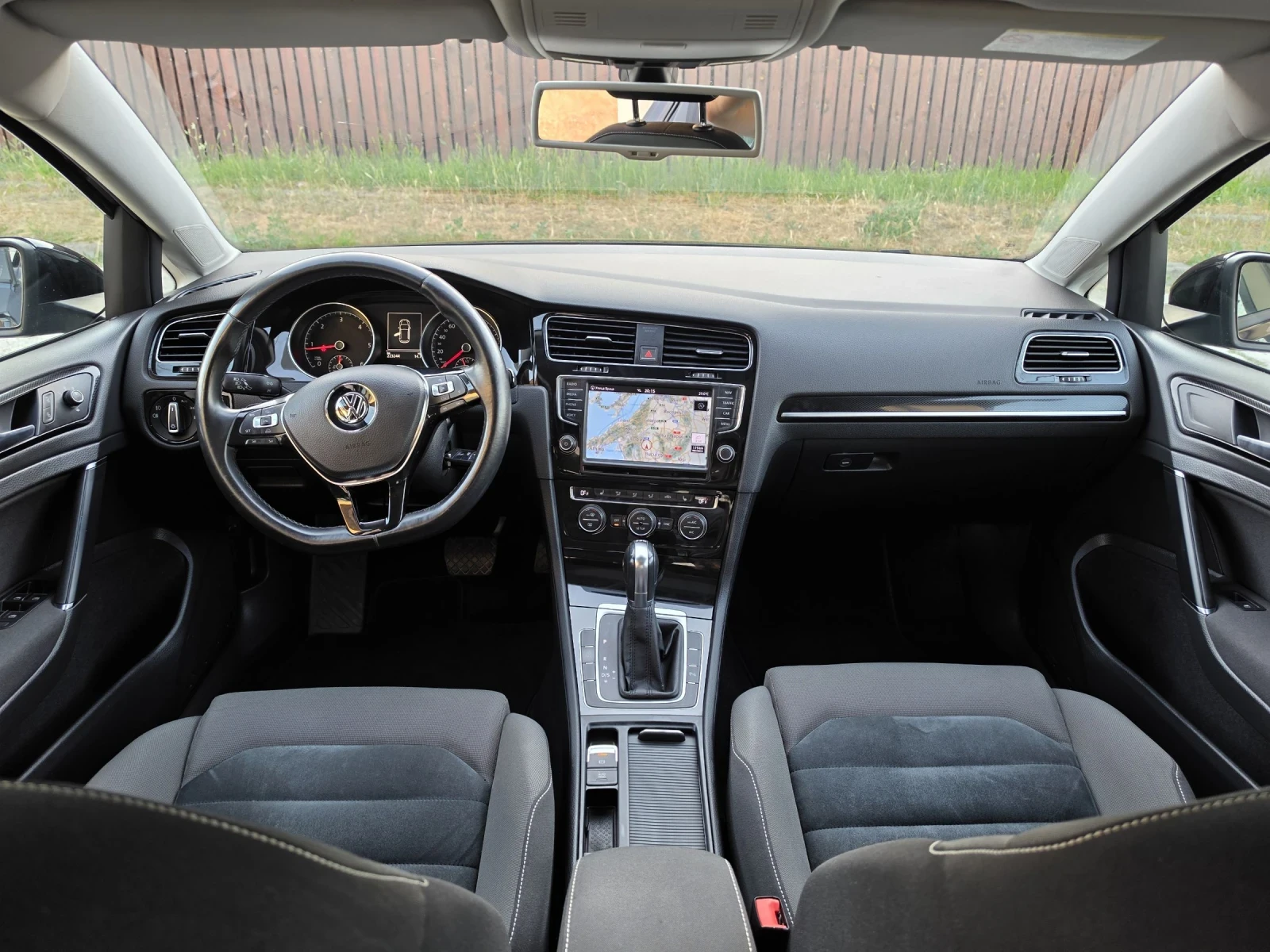VW Golf 1.6 TDI FULL LED HIGHLINE, снимка 9 - Автомобили и джипове - 55093388