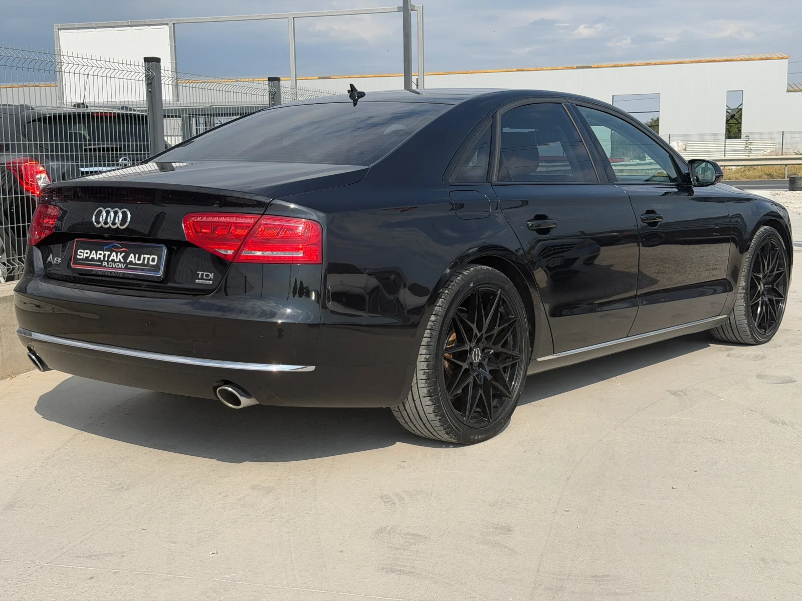 Audi A8 3.0TDI* 2013г* 217.000КМ* Сервизна История* , снимка 4 - Автомобили и джипове - 55658334