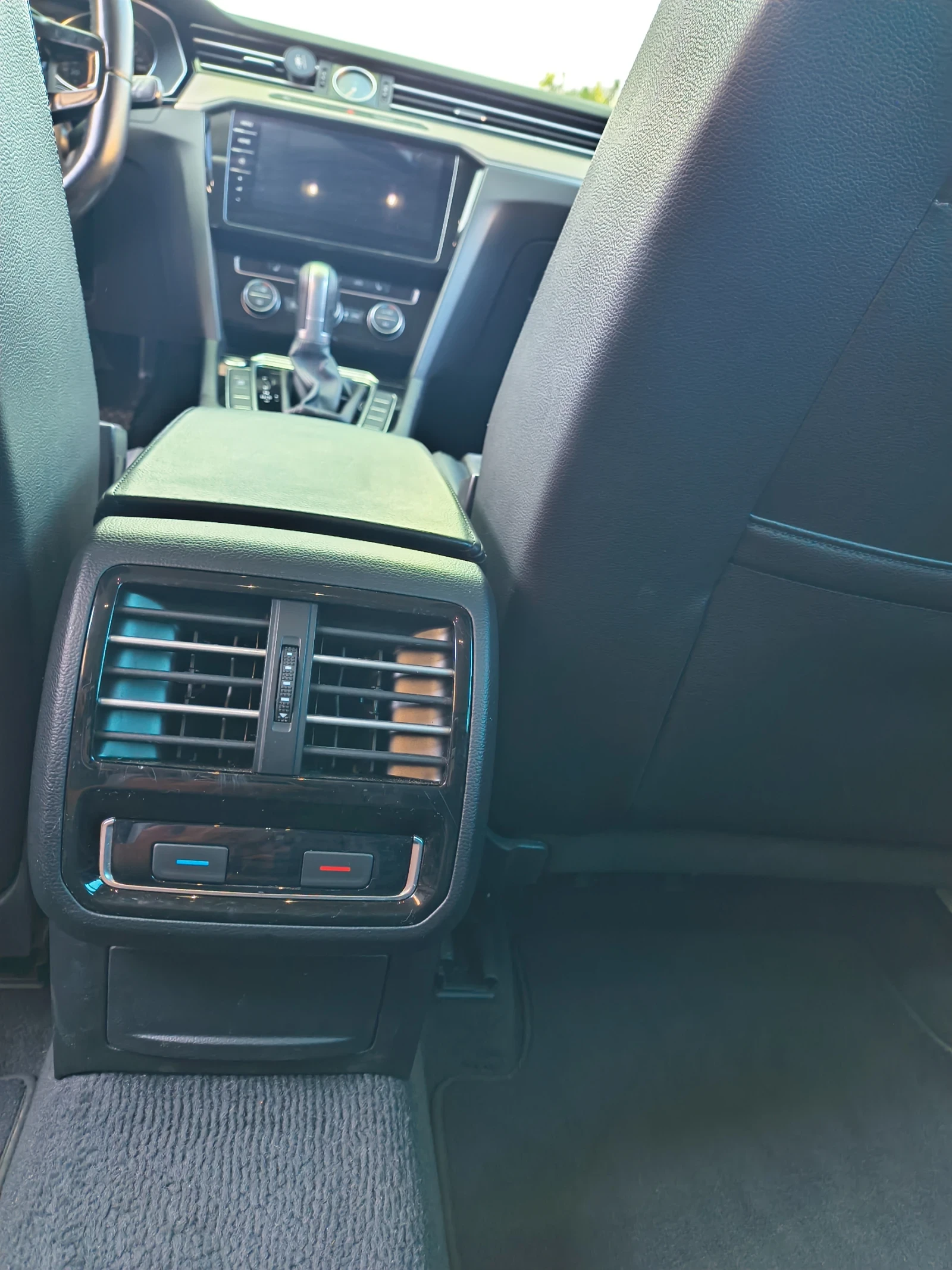 VW Passat Б8, снимка 8 - Автомобили и джипове - 55751141