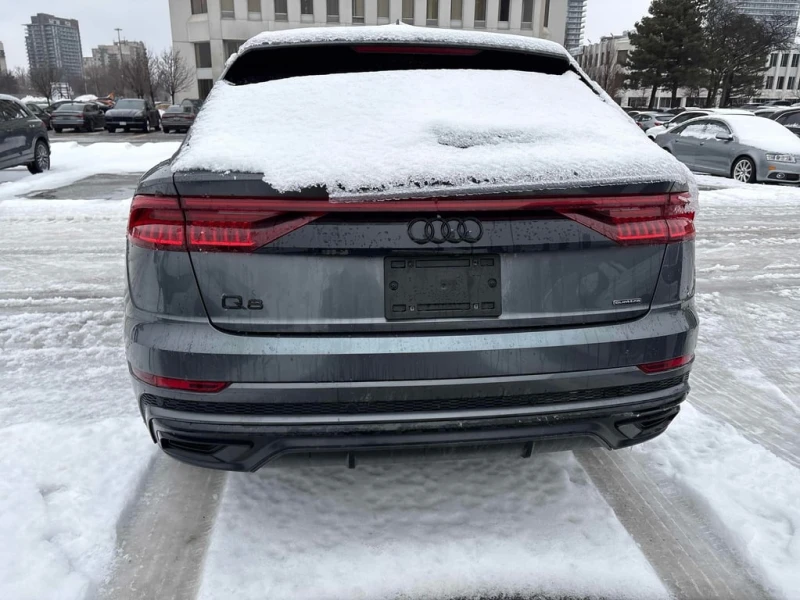 Audi Q8 * Progressiv * CARFAX * БЕЗ ПЪРВОНАЧАЛНА ВНОСКА, снимка 4 - Автомобили и джипове - 53049943