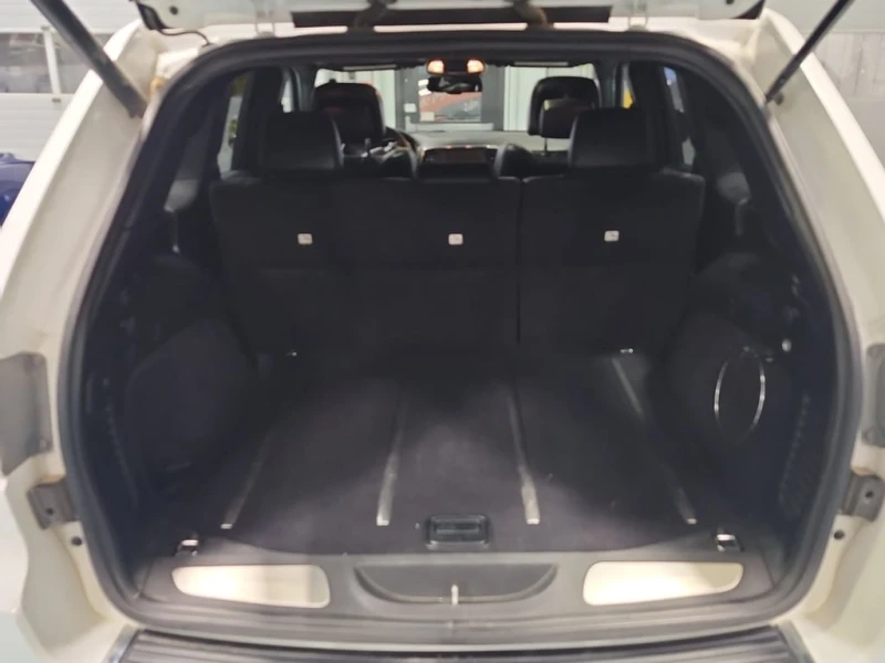 Jeep Grand cherokee * OVERLAND * CARFAX * БЕЗ ПЪРВОНАЧАЛНА ВНОСКА, снимка 14 - Автомобили и джипове - 53196257