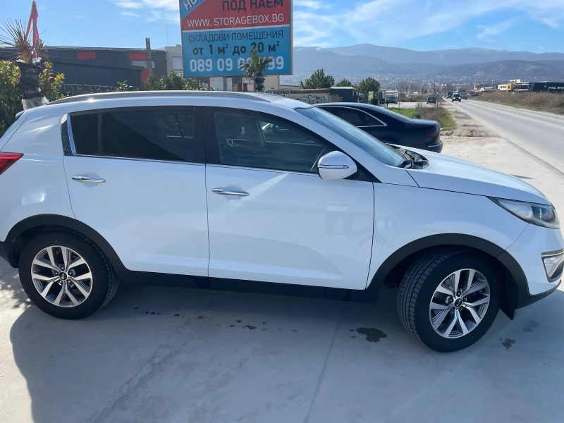 Kia Sportage 1.6 GDi, снимка 14 - Автомобили и джипове - 53600328