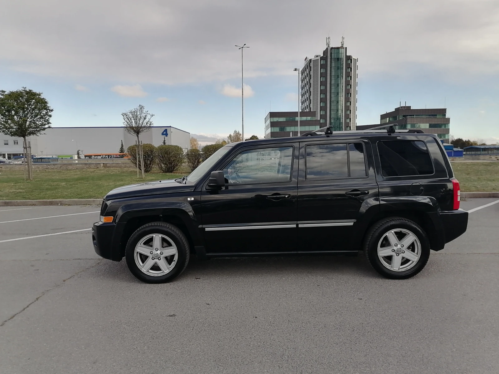 Jeep Patriot 2.4i 4x4 - изображение 4