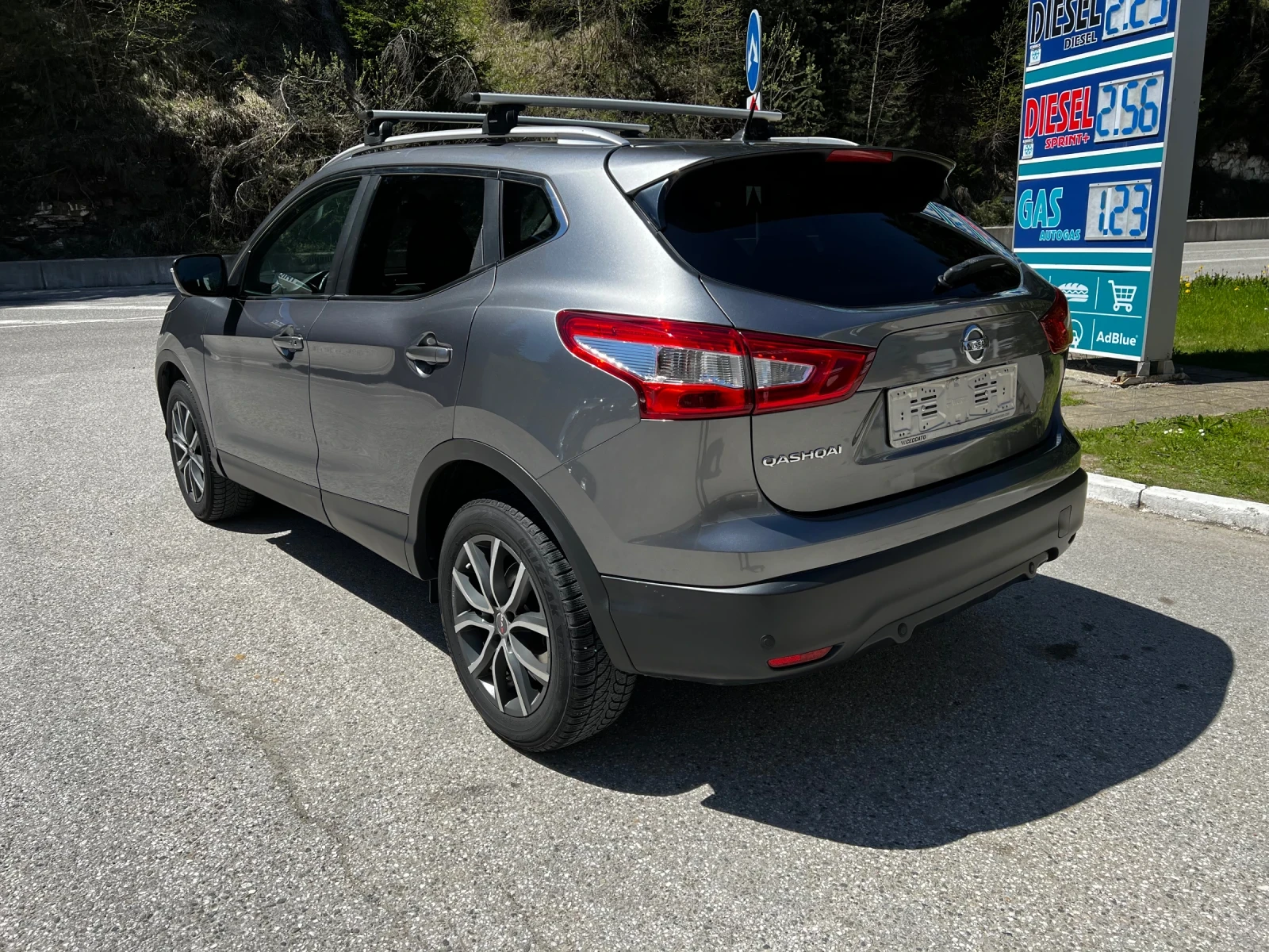 Nissan Qashqai BiLED* АВТОМАТ* КОЖА* ДИСТРОНИК* ПАНО* KeyLess*  - изображение 3